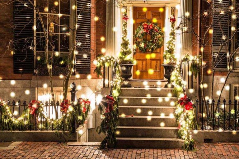 Make Your Home the Talk of the Town: Unique Christmas Light Installation Ideas