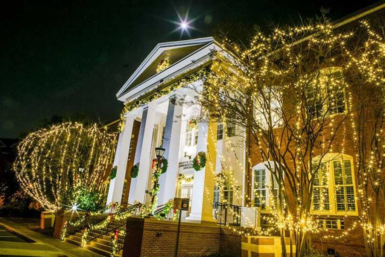 The Magic of Christmas Lights: How to Make Your Home Shine This Holiday Season